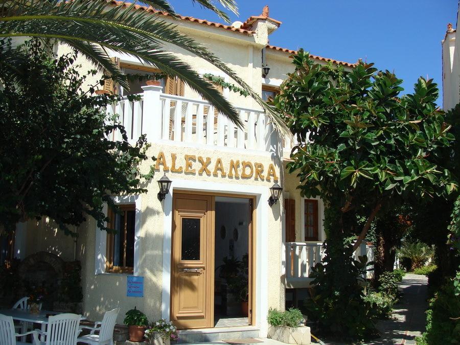 Alexandra Aparthotel Marathokampos Exterior photo